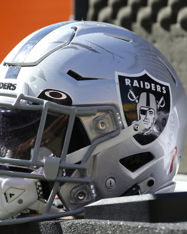 Las Vegas Raiders Helmet